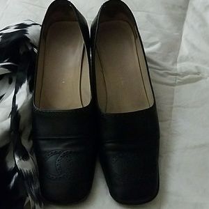 Authentic Chanel shoes 37.5